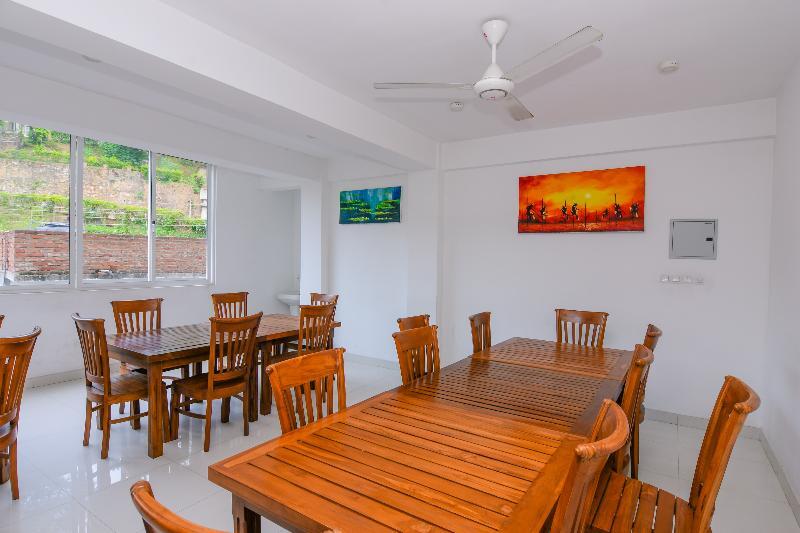 Oyo 238 Selva'S Guest House 누와라 엘리야 외부 사진
